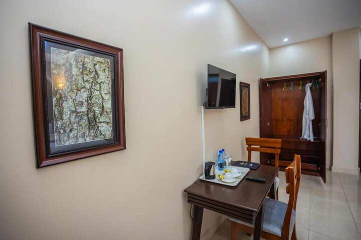 Room 10 of 46