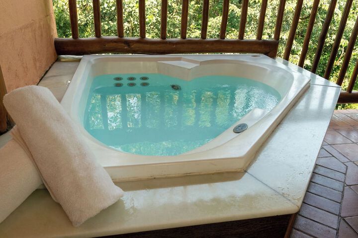 Hot Tub 89 of 252