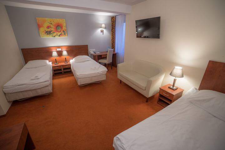 Room 2 of 51