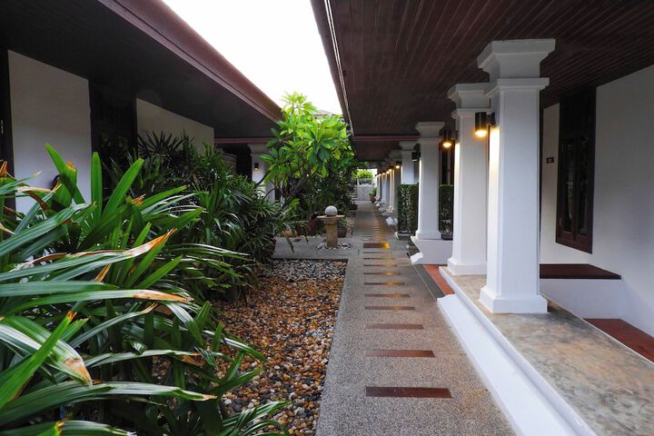 Hotel 2 of 81