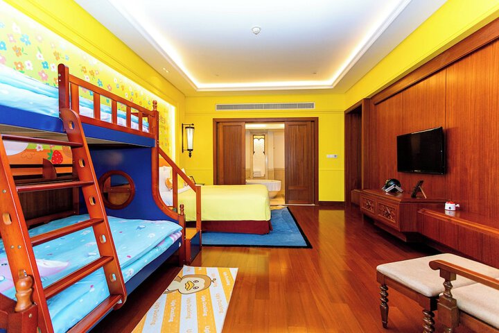 Room 15 of 149