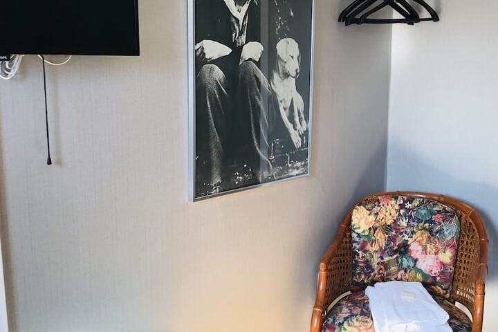 Room 21 of 56