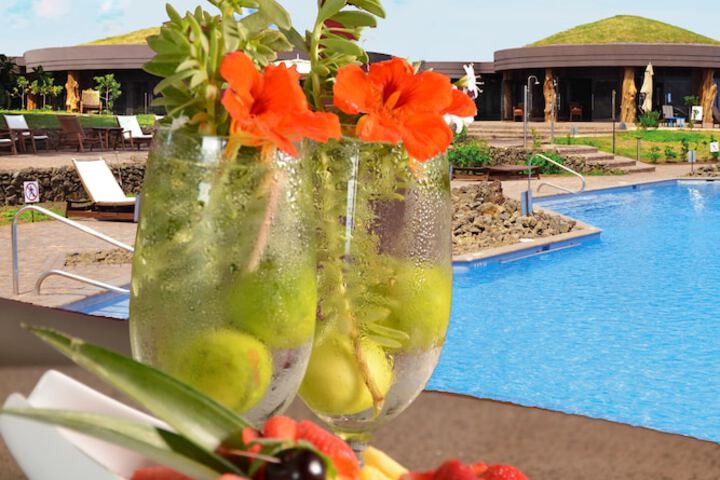 Pool Hotel