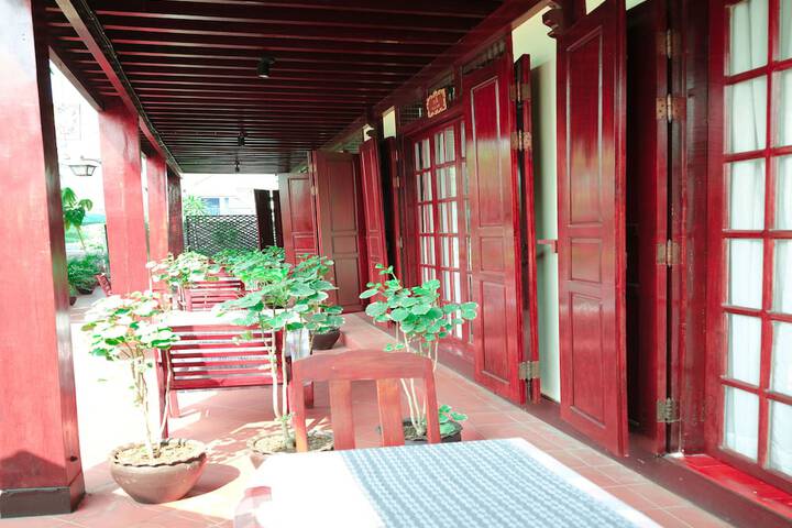 Room 16 of 92