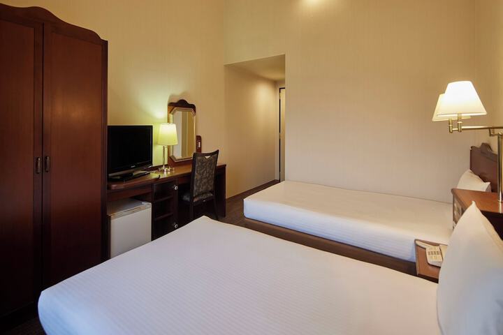 Room 13 of 67