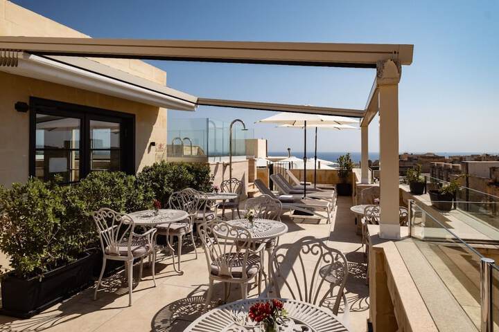 Terrace/Patio 46 of 48