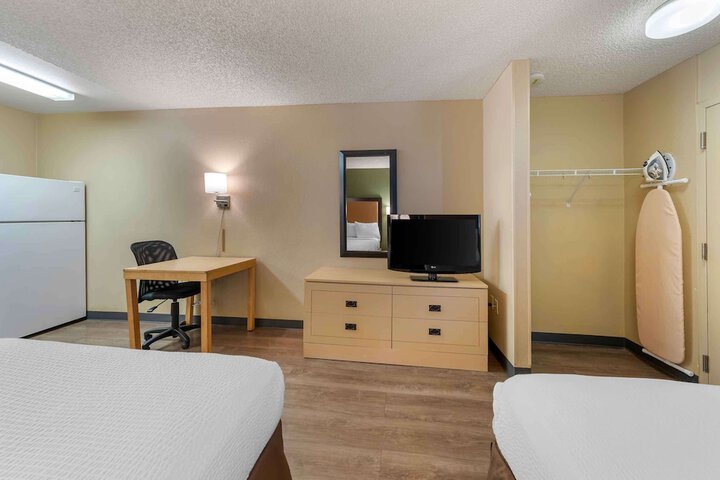 Studio 2 Double Beds (1 of 5)