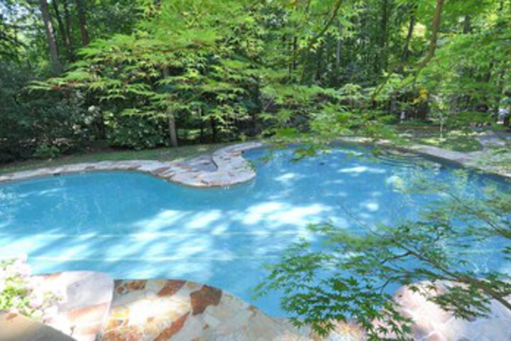 Pool 33 of 38
