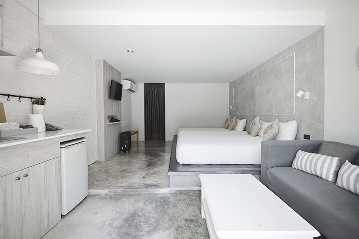 Room 9 of 71