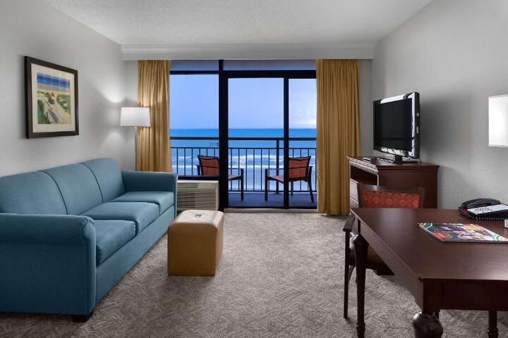 2 Queen Beds Ocean Front Balcony Kitchenette (5 of 24)
