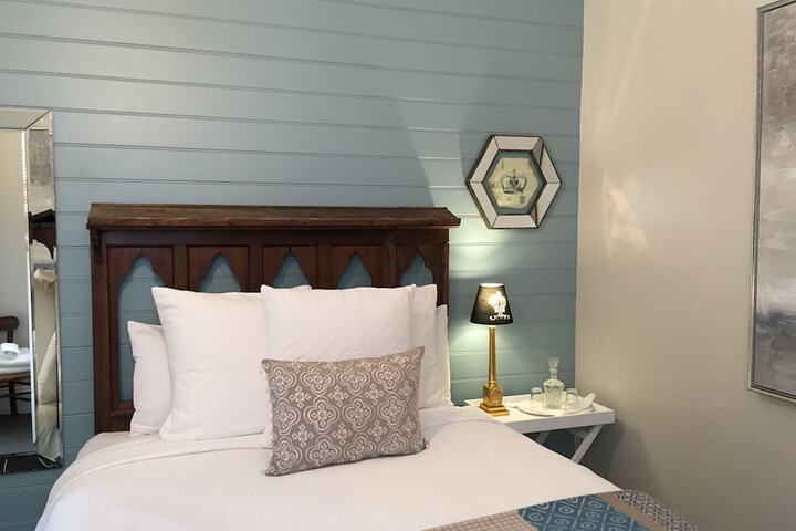 Room 28 of 120