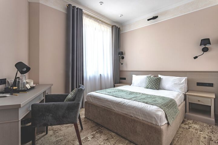 Room 20 of 77