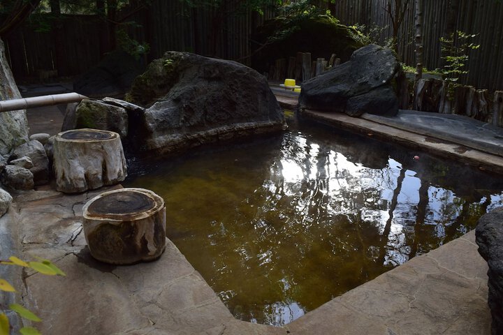 Pools & Facilities