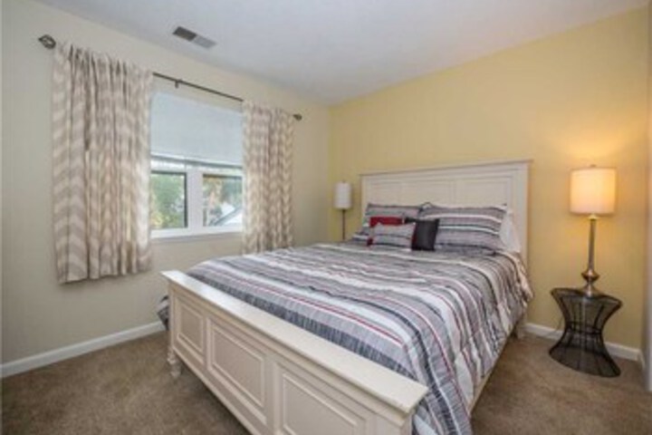 Room 25 of 29