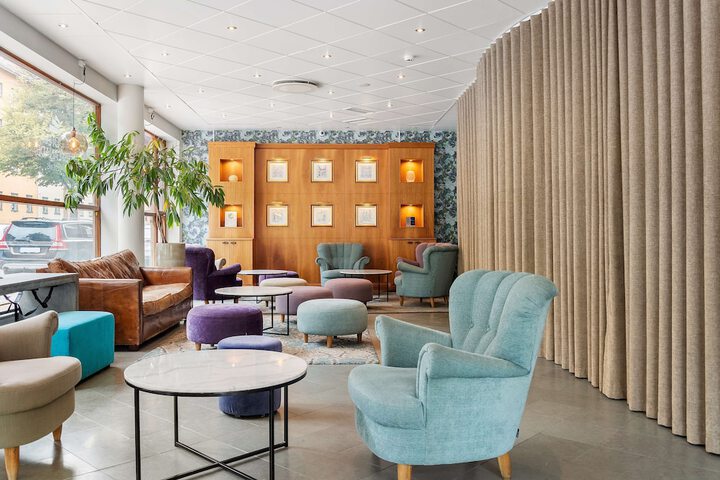 Hotel Lobby