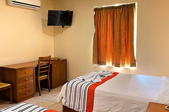 Room 8 of 31