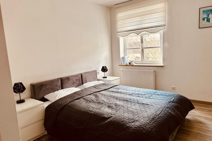 Room 3 of 38