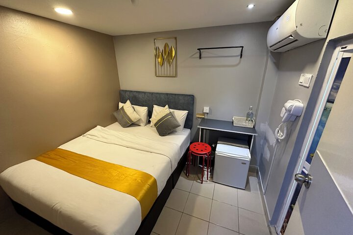 Room 55 of 80