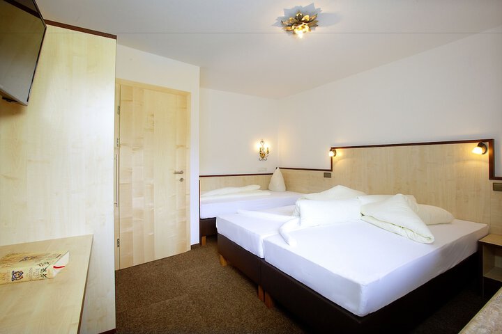 Room 5 of 56