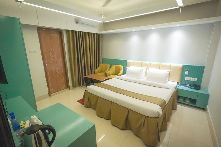 Room 11 of 44