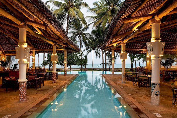 Pool Hotel