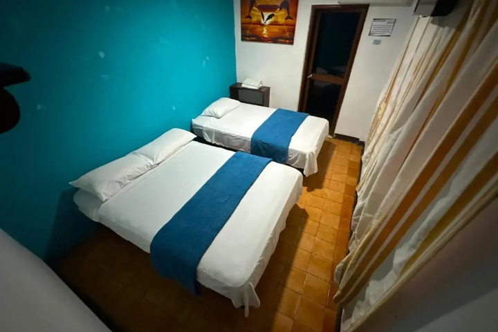 Room 4 of 14
