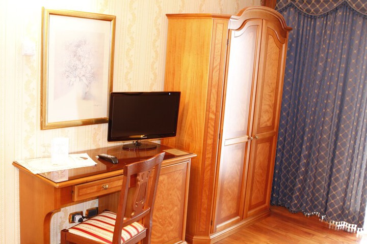 Room 25 of 45