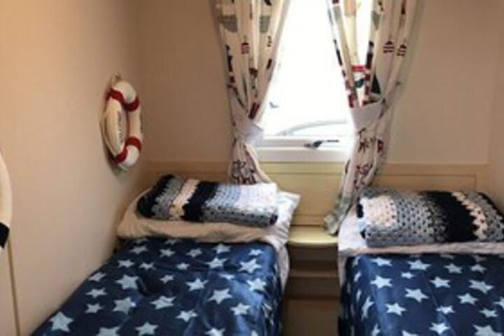 Room 11 of 49