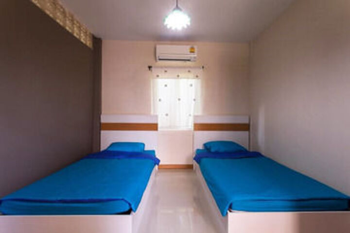 Room 21 of 40