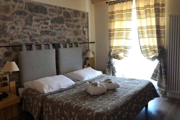Room 5 of 21