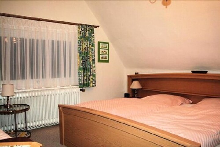 Room 2 of 21