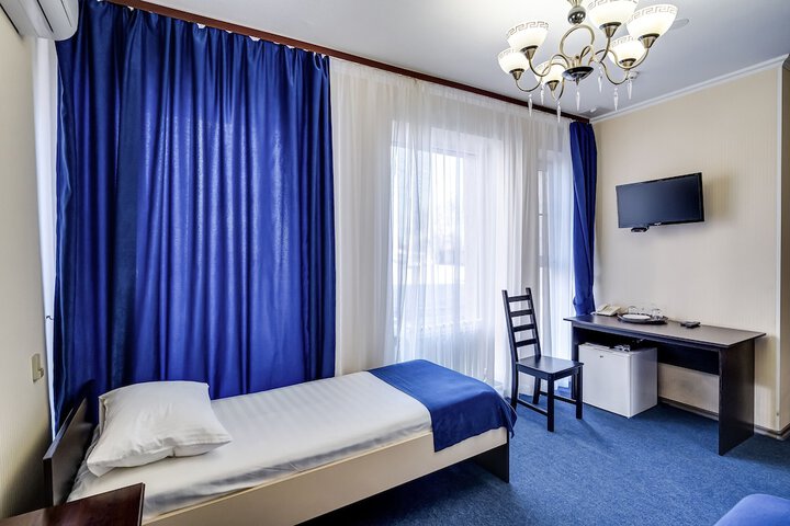 Room 15 of 35