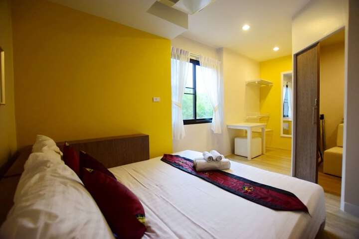Room 10 of 47