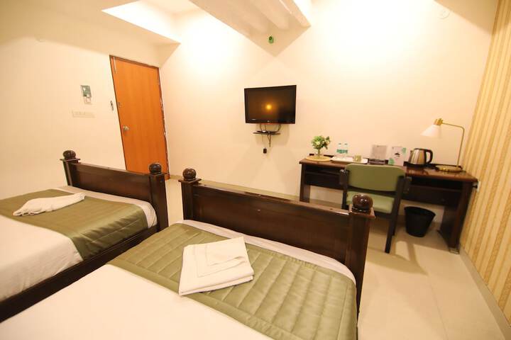 Room 4 of 31