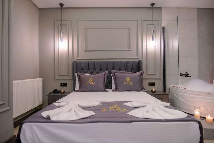 Room 19 of 28