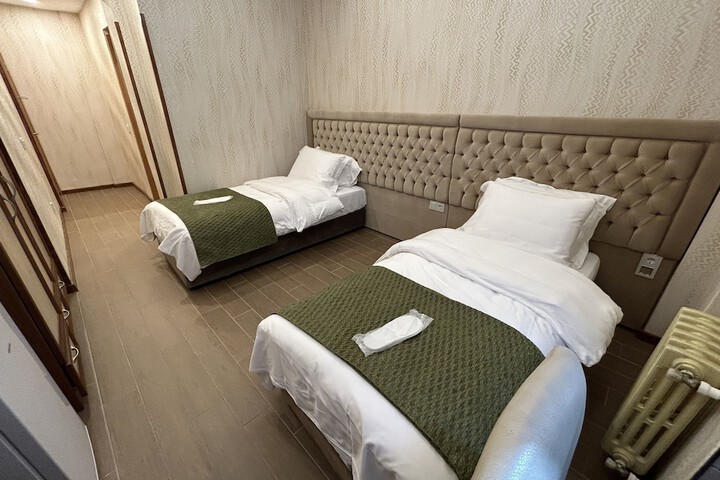 Room 50 of 95