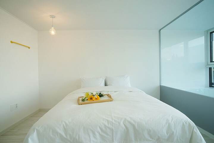 Room 3 of 71