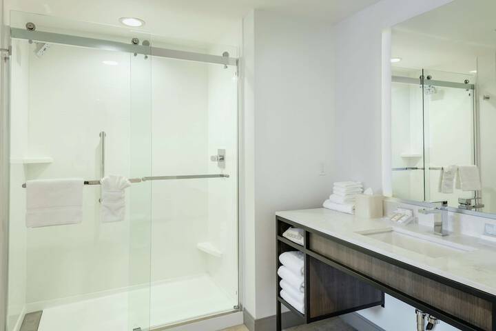 Bathroom shower