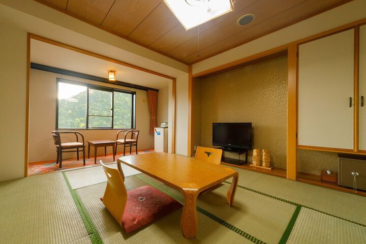 Room 21 of 188