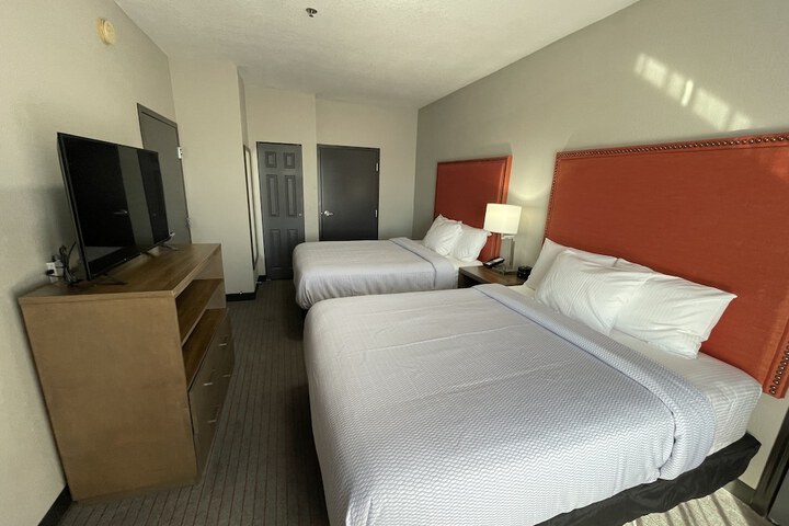 2 Queen Beds 1 Bedroom Suite (17 of 22)