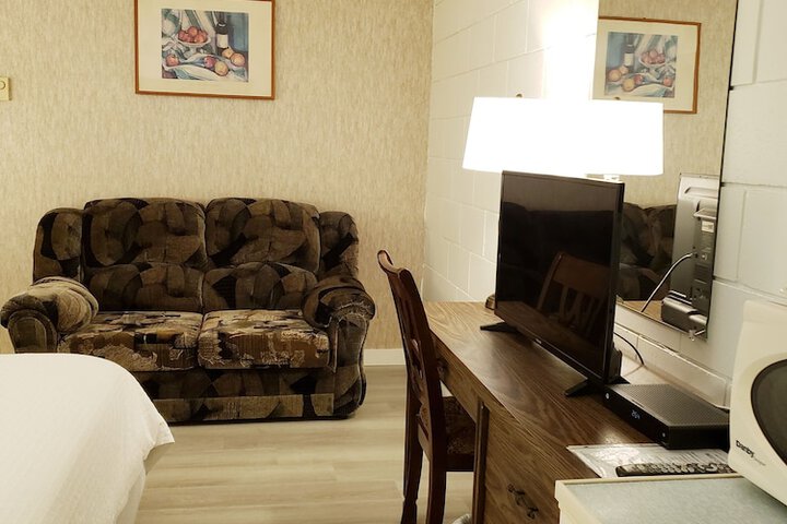 Room 34 of 81