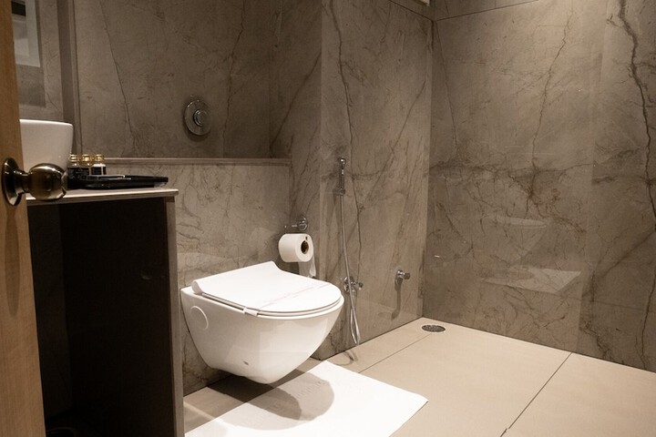 Room 70 of 71
