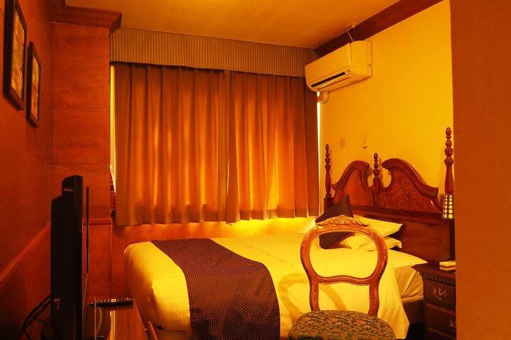 Room 8 of 67