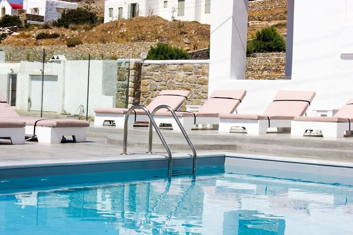 Pool 39 of 49
