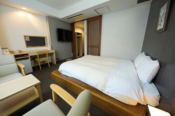 Room 26 of 152