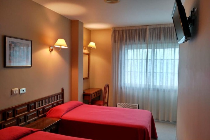 Room 5 of 37