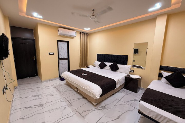Room 19 of 25