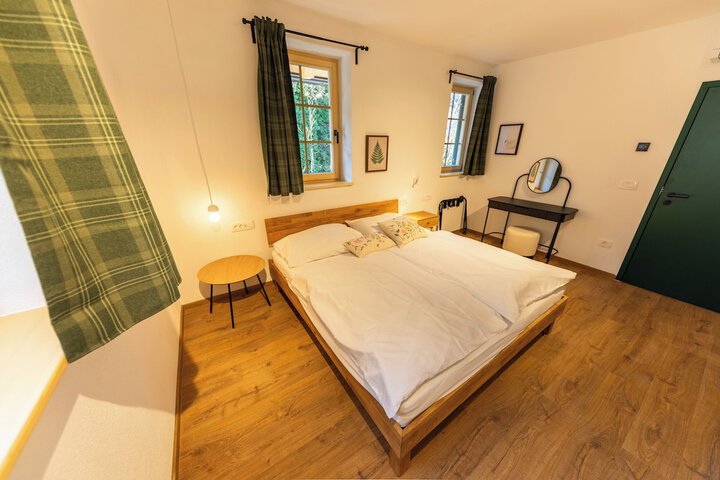 Room 4 of 24