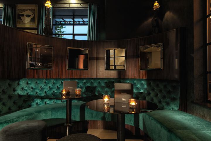 Lounge 71 of 90