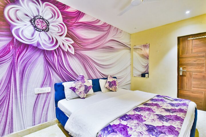 Room 10 of 24